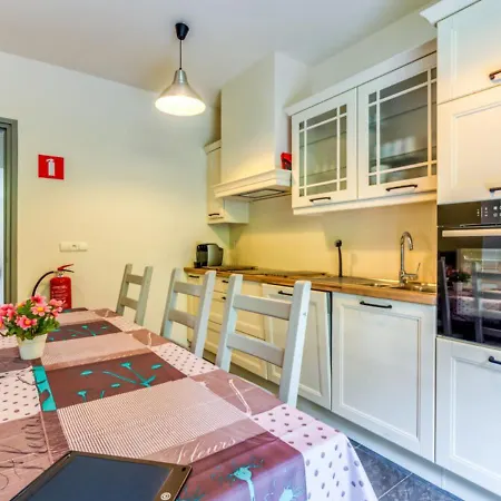 Petit Chateau De Harze