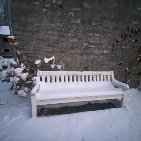 Petit Chateau De Harze * 아이웨일