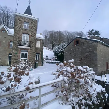 Petit Chateau De Harze * 아이웨일